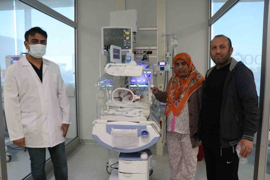 Enkazdan Çıkan Mutluluk