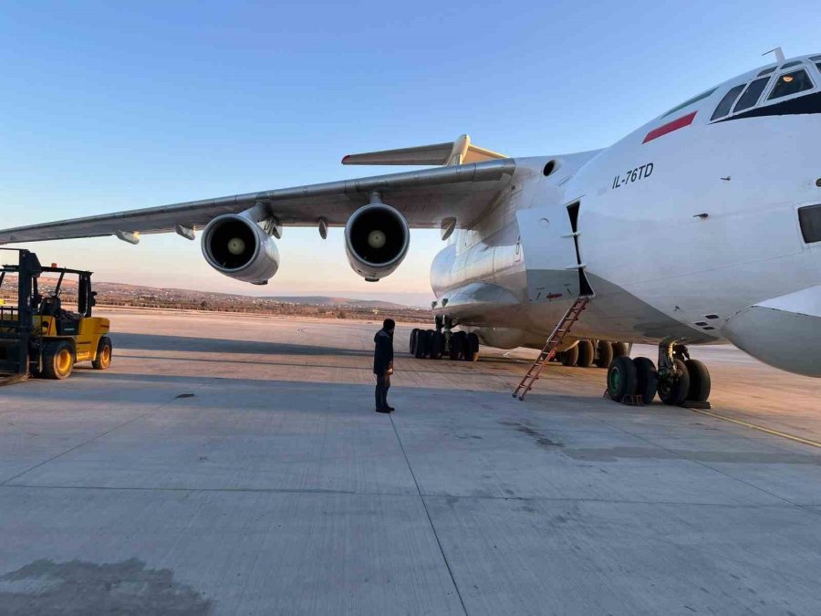 İran’dan Türkiye’ye Sahra Hastanesi Dahil İnsani Yardım