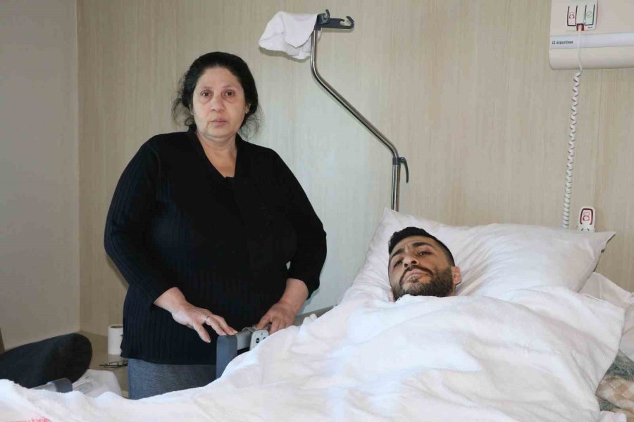 Mersin’deki Yaralı Depremzedeler O Anları Anlattı