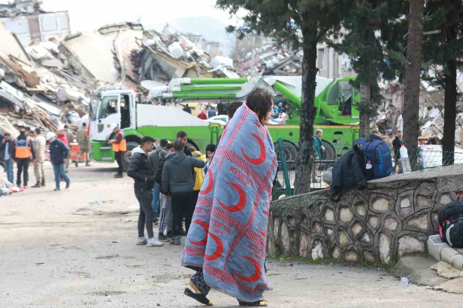 Kızılay Afet Bölgelerinde Beslenme Hizmetlerini Sürdürüyor