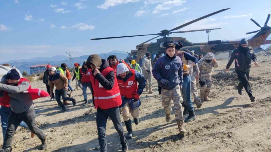 Kızılay Gönüllüleri Milletin Yanında