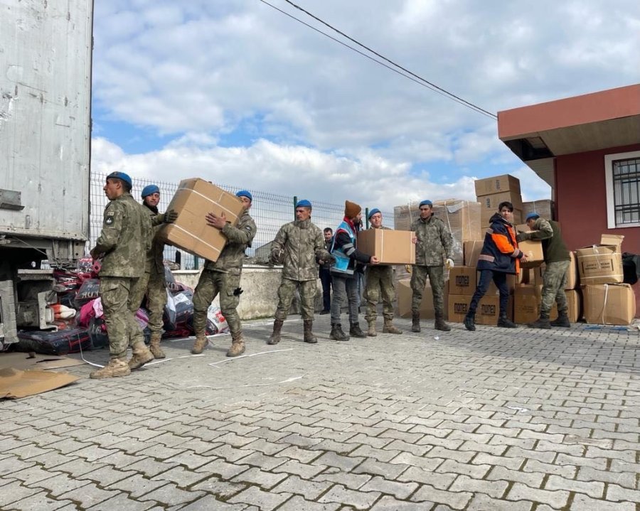 Mehmetçik Kahramanmaraş’ta 500 Çadır Kurulumunu Daha Tamamladı