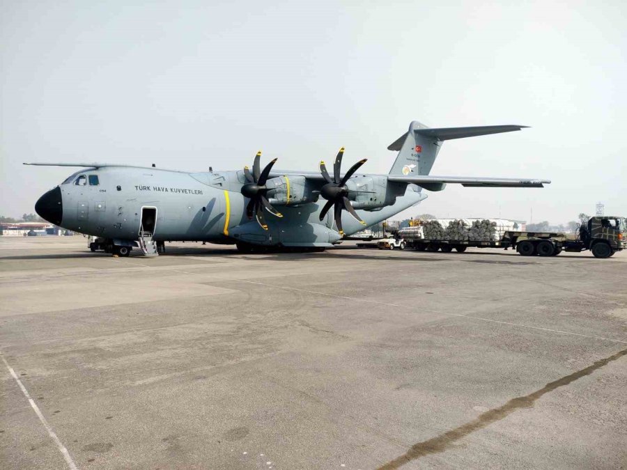 Pakistan’dan Gelen Yardım Malzemeleri Deprem Bölgelerine Doğru Yola Çıktı