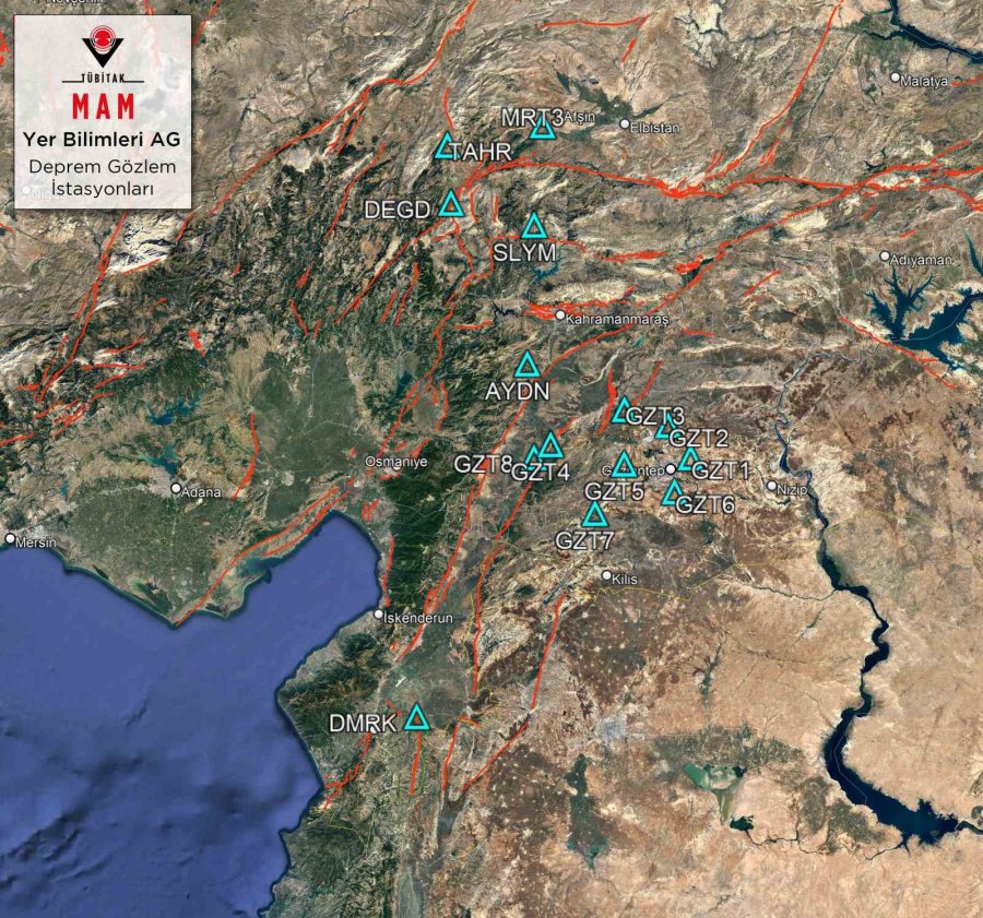 Bilim Adamları Yüzyılın Depremini Analiz Etmek İçin Sahada