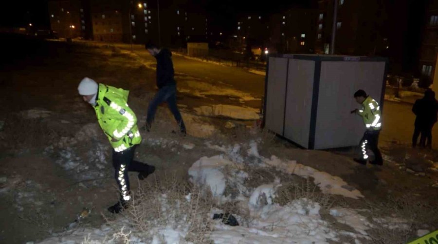 Kızının Erkek Arkadaşını Silahla Vurarak Öldürdü