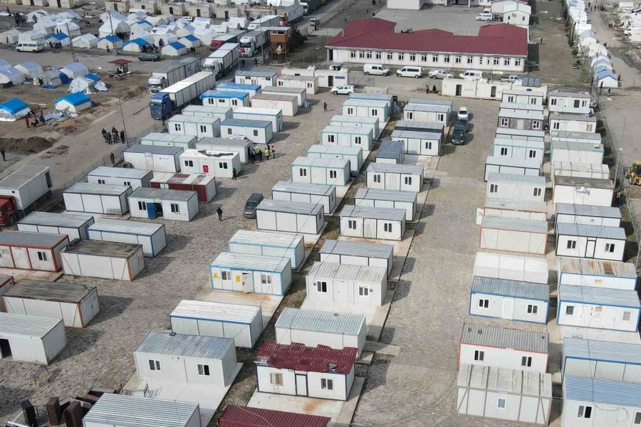 Gaziantep’te 80 Bin Vatandaşın Geçici Barınması İçin 11 Noktada 17 Bin 27 Çadır Kuruldu