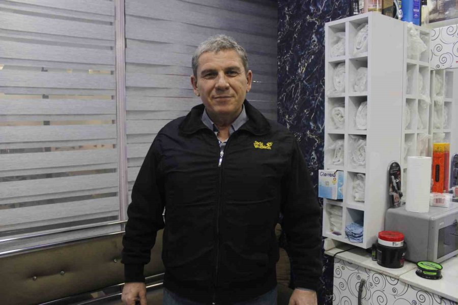 Kuaförler Müşterileri İçin Zammı Erteliyor