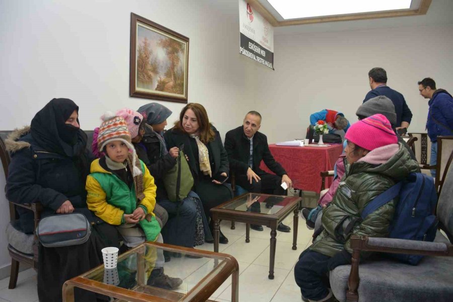 Eskişehir’e Getirilen Depremzedelere Psikososyal Destek Sağlanıyor