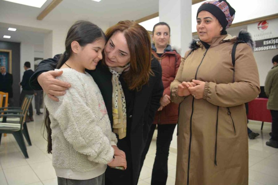 Eskişehir’e Getirilen Depremzedelere Psikososyal Destek Sağlanıyor