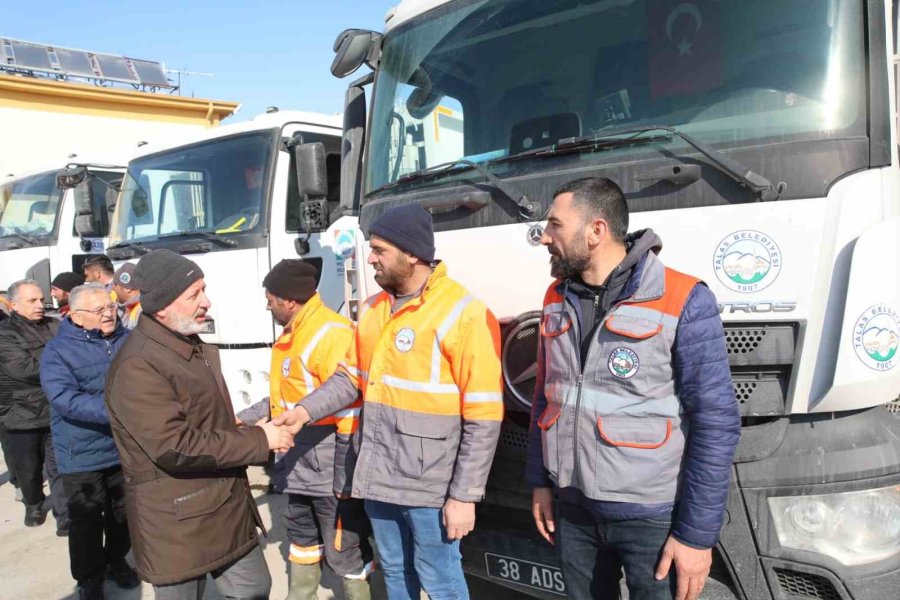Başkan Çolakbayrakdar: “tüm İmkanlarımız İle Deprem Bölgelerindeyiz”