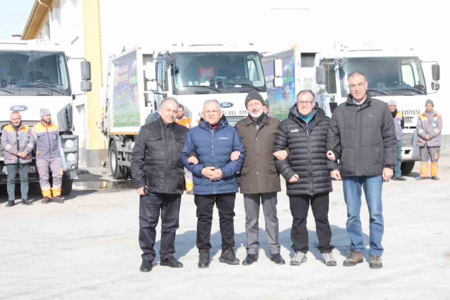 Başkan Çolakbayrakdar: “tüm İmkanlarımız İle Deprem Bölgelerindeyiz”