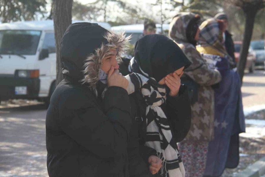 Adana’da Apartmanın Enkazında Can Veren 5 Kişilik Aileye Konya’da Acı Veda