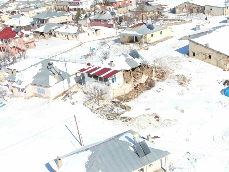 Sarız’da 8 Yıkım, 331 Hasarlı Yapı Var