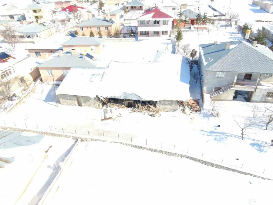 Sarız’da 8 Yıkım, 331 Hasarlı Yapı Var