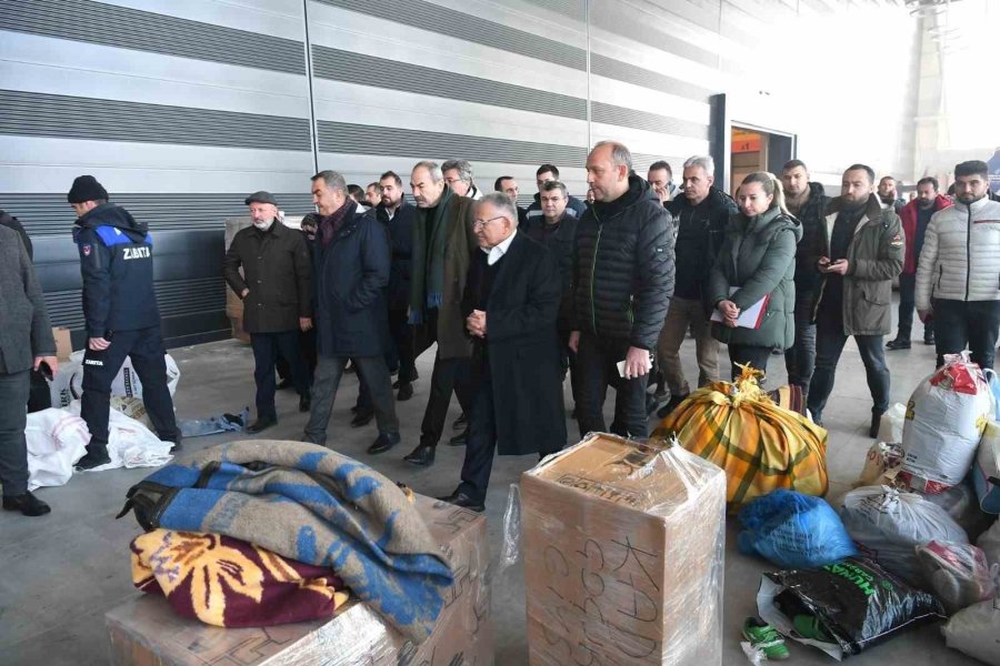 Büyükkılıç: “kayseri, Deprem Bölgesi İçin Tek Yürek Oldu”