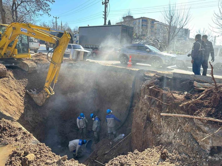 Büyükkılıç: “kayseri, Deprem Bölgesi İçin Tek Yürek Oldu”