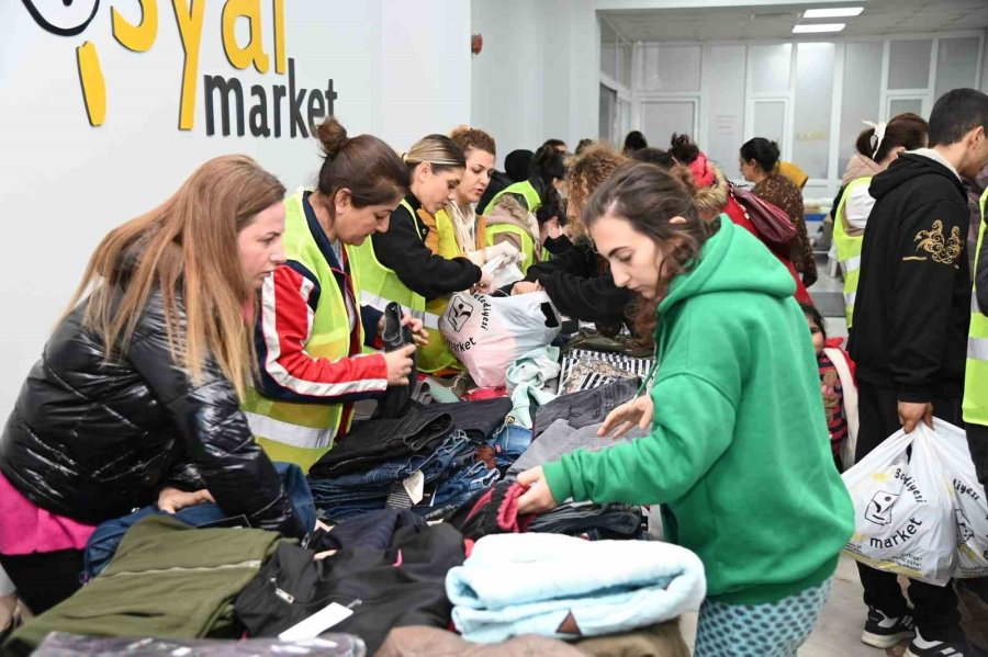 Manavgat Belediyesi Depremzedelere Kapılarını Açtı