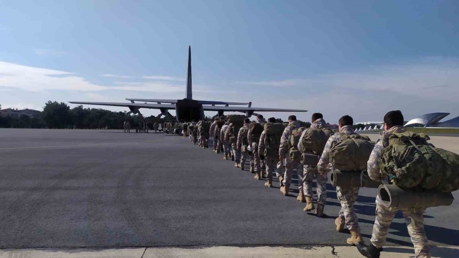 İstanbul’dan Deprem Bölgesine 93 Hava Harp Okulu Personeli Yola Çıktı
