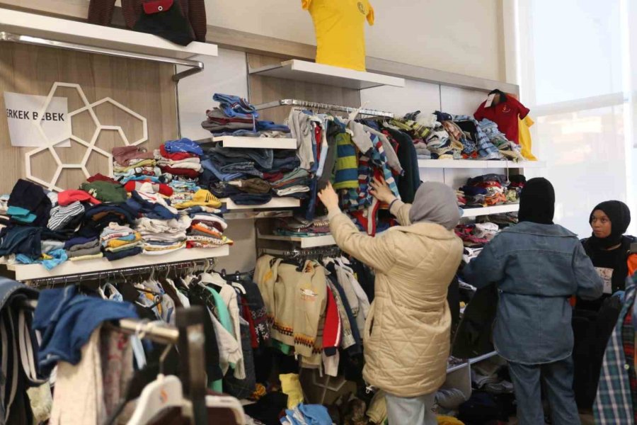 Kepez Sosyal Yardım Merkezi’nden Depremzedeler İçin Yardım Kampanyası