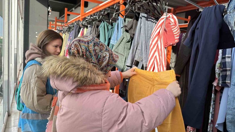 Başakşehir’e Gelen Bin 676 Afetzede İçin Destek