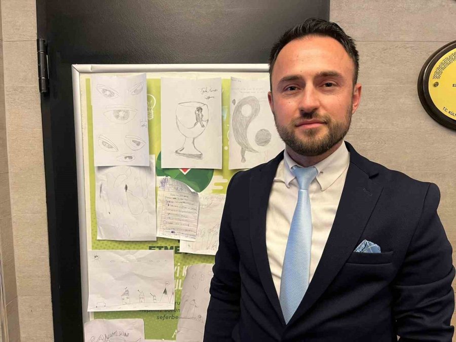 Minik Depremzededen Duygulandıran Şiir