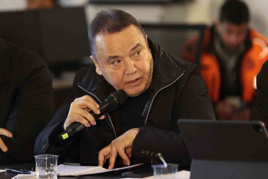 Başkan Böcek: “mobil Fırın İle Sıcak Ekmek Üretimine Başladık”