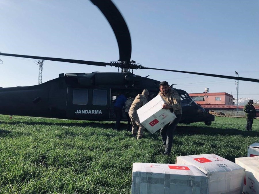 Jandarma 147’nci Saatte Minik Eylül’ü Enkazdan Sağ Olarak Çıkardı