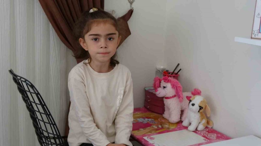 7 Yaşındaki Elisa’dan Depremzedelere Anlamlı Bağış