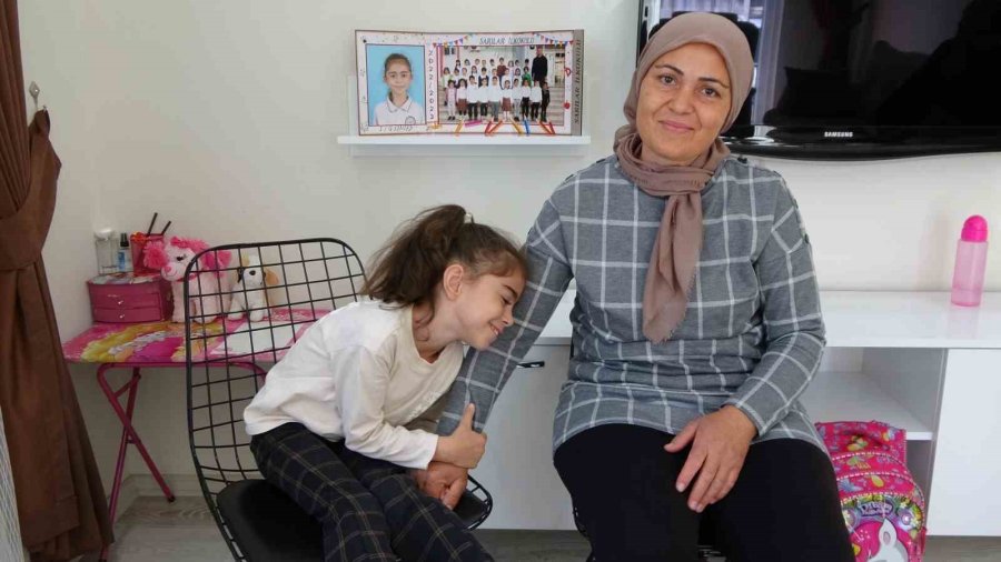 7 Yaşındaki Elisa’dan Depremzedelere Anlamlı Bağış