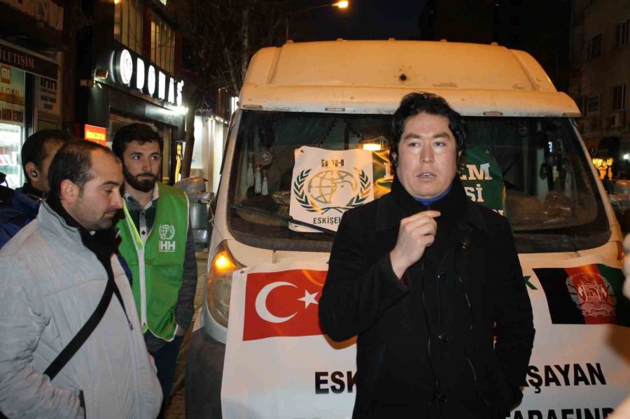 Eskişehir’deki Afganistanlılar Deprem Bölgesine Yardım Gönderdi