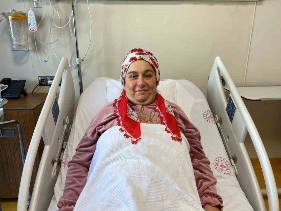 Hatay Depreminden Kaçan Hamile Kadın, "ömür" İsmini Verdiği Bebeğini İstanbul’da Kucağına Aldı