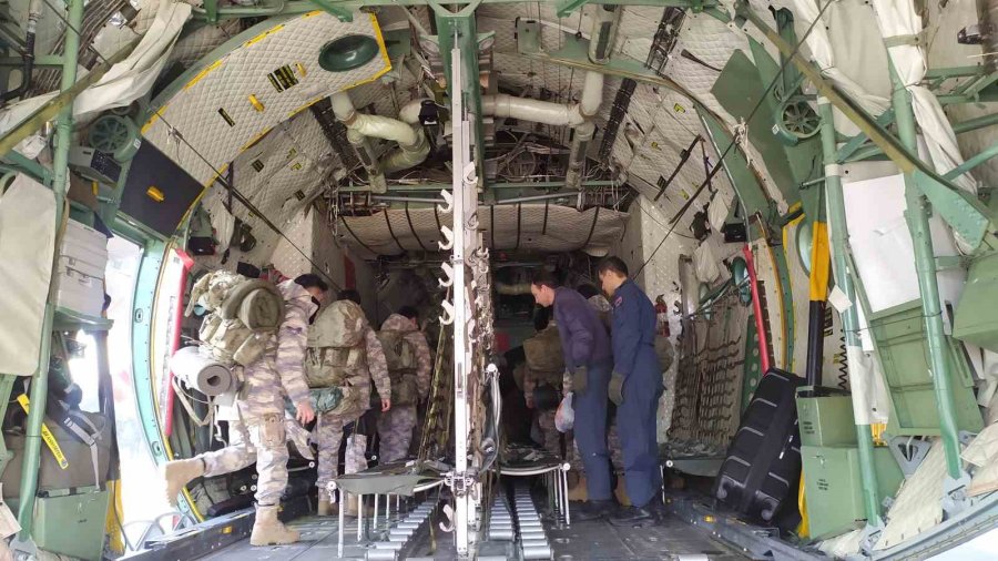 İstanbul’dan Deprem Bölgesine 93 Hava Harp Okulu Personeli Yola Çıktı