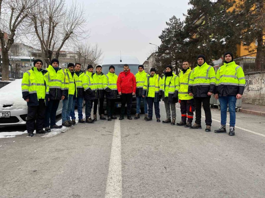 Büyükşehir’in Afetzedelere Şefkat Ve Merhamet Eli Sürüyor