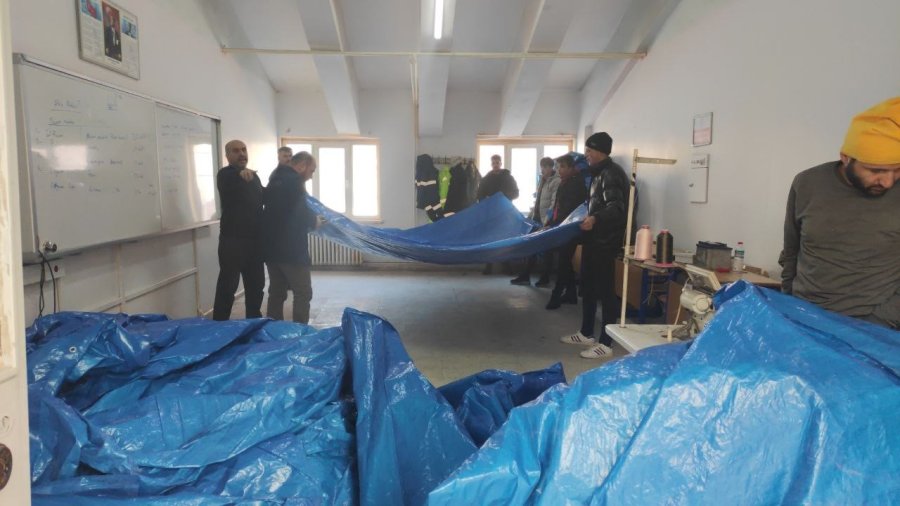 Develi’de Deprem Bölgesi İçin Çadır Üretimine Başladılar