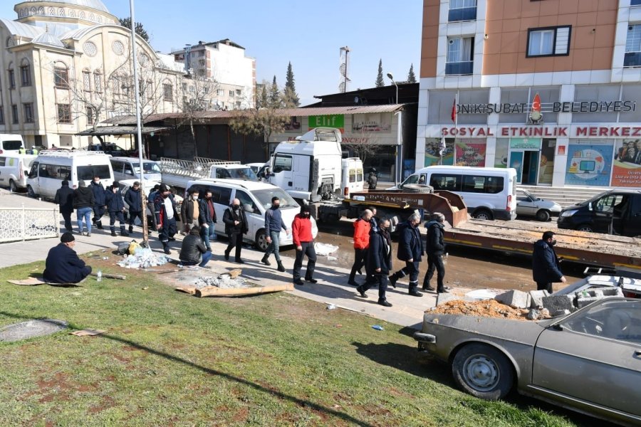 Melikgazi Ekibi Enkaz Altından 20 Vatandaşı Kurtardı