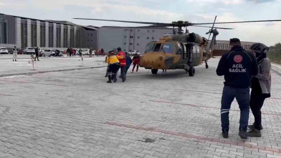 Msb: “enkazdan Çıkarılan 40 Günlük Yavrumuzu Helikopterle Adana Şehir Hastanesine Naklettik”