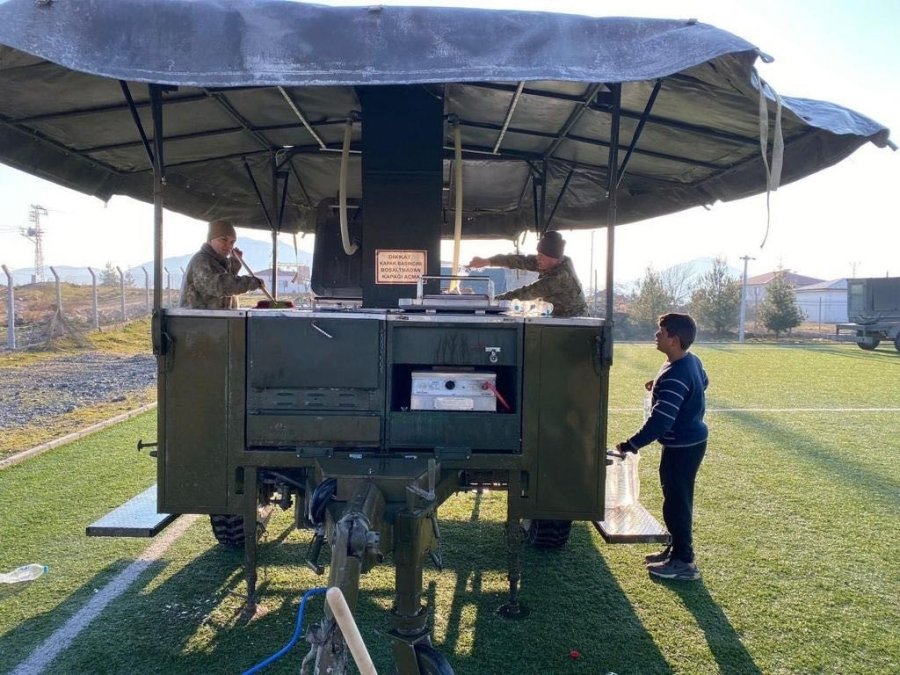 66’ncı Mekanize Piyade Tugayı İslahiye’de Vatandaşlara Yemek Hizmeti Veriyor