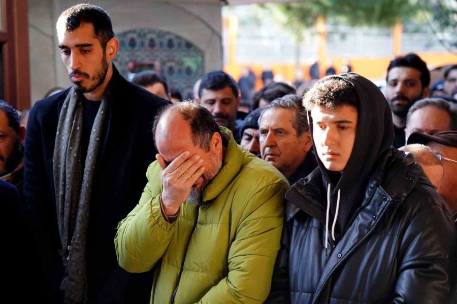 Milli Basketbolcu Nilay Aydoğan, Son Yolculuğuna Uğurlandı