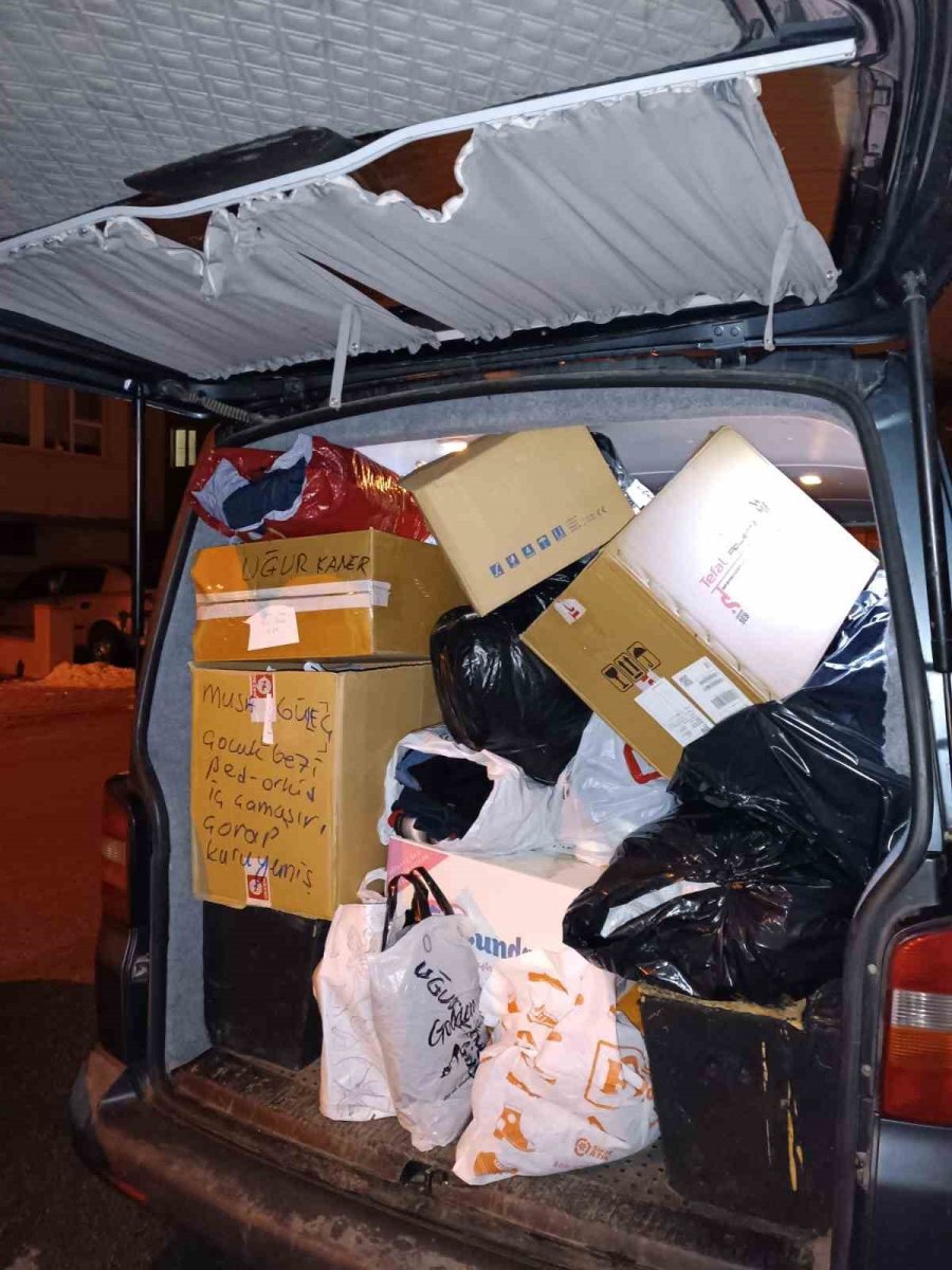 Esdag Deprem Bölgesine Yardım Taşıdı