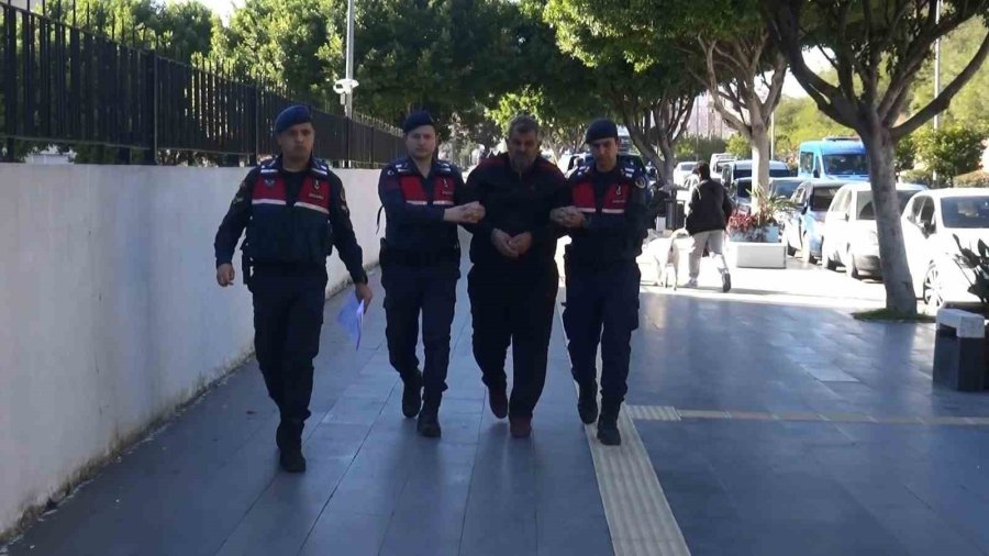 Hatay’da Yıkılan Kule Apartmanı’nın Müteahhidi, Antalya’da Depremzedelerin Kaldığı Otelde Yakalandı