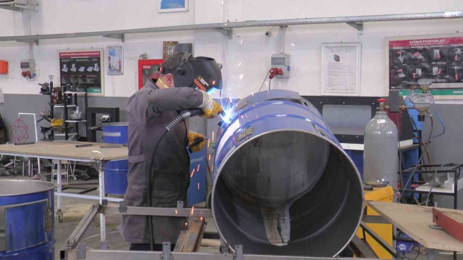 Meslek Liselerinden ‘iç Isıtan’ Yardım