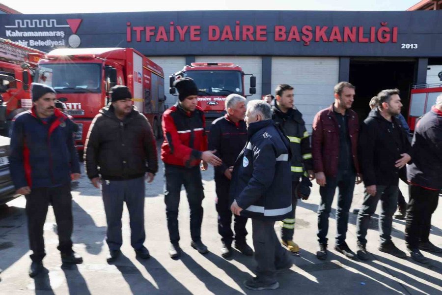 Başkan Büyükkılıç’tan Deprem Bölgesindeki İtfaiye Erlerine Ziyaret