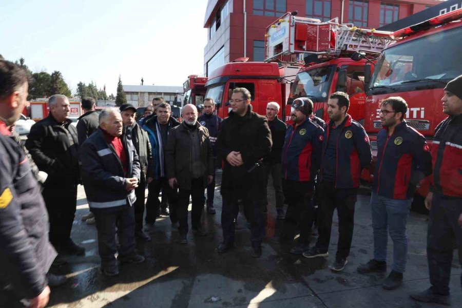 Başkan Büyükkılıç’tan Deprem Bölgesindeki İtfaiye Erlerine Ziyaret