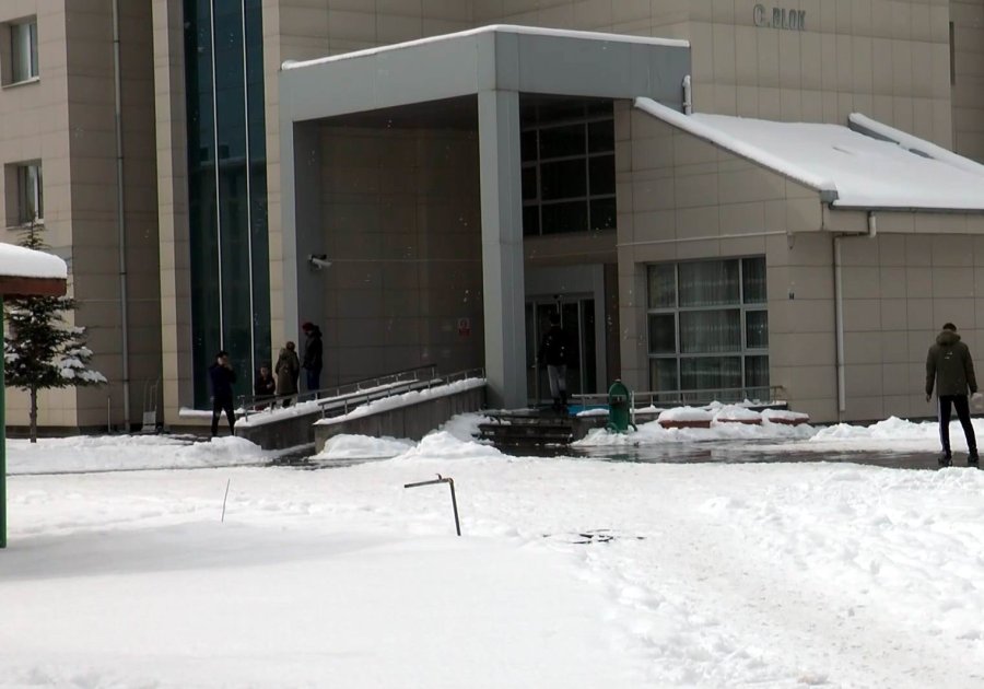 Kayseri’deki Yurtlarda 4 Bin 800 Depremzede Misafir Ediliyor