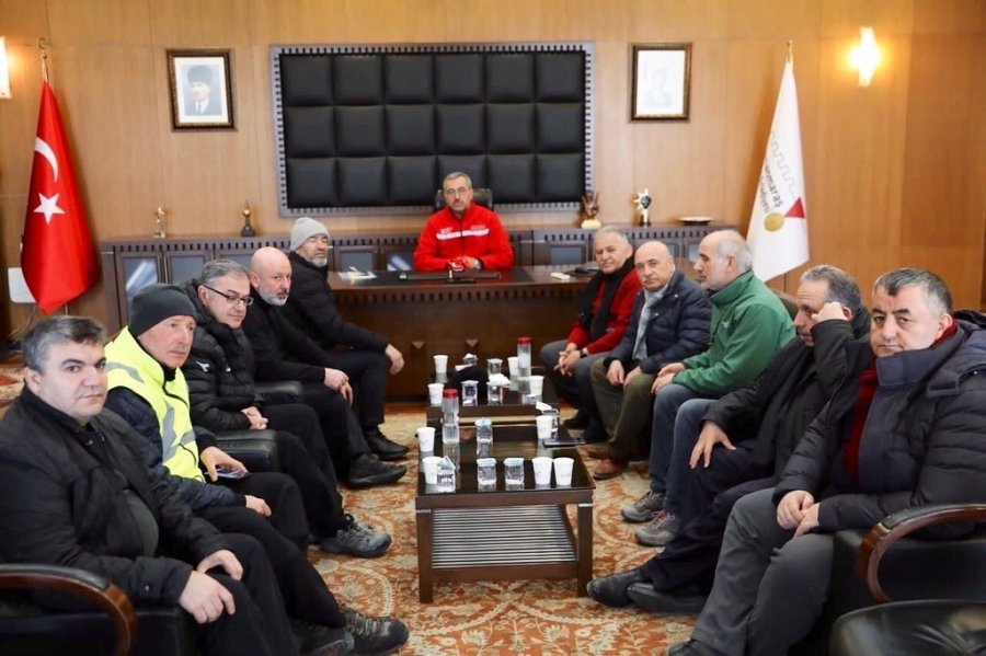 Başkan Çolakbayrakdar: “bu Günleri Hep Birlikte Atlatacağız”