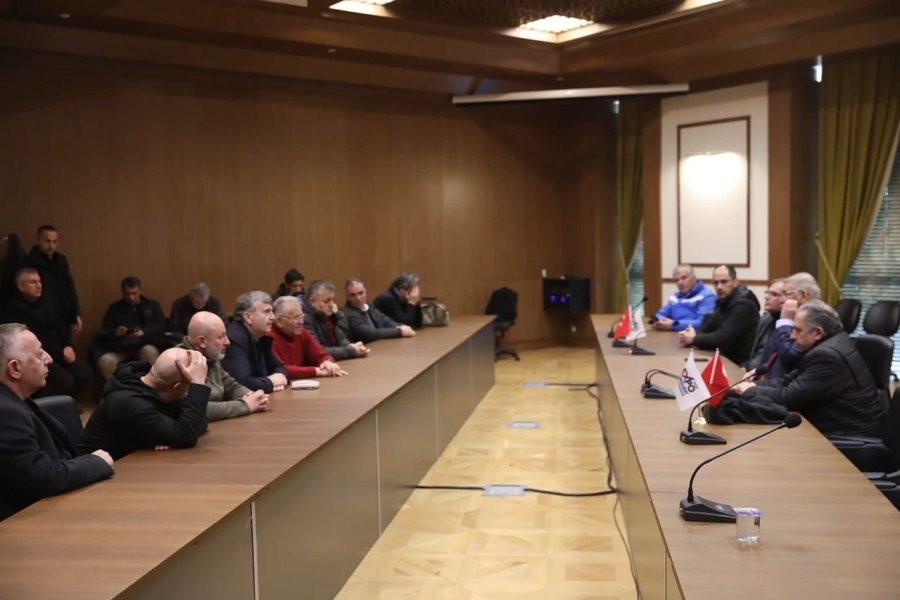 Başkan Çolakbayrakdar: “bu Günleri Hep Birlikte Atlatacağız”