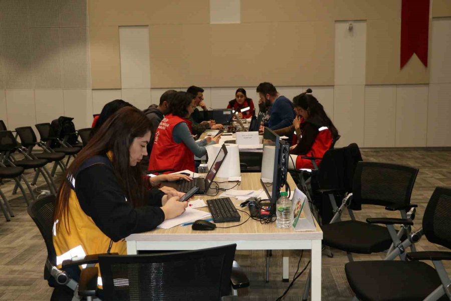 Depremin Yükünü Şehir Hastaneleri Sırtlanıyor