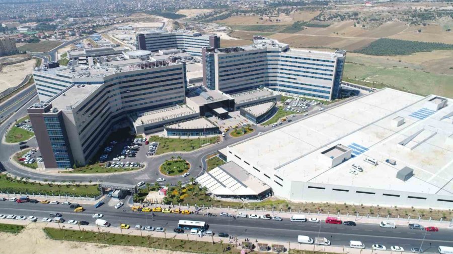 Depremin Yükünü Şehir Hastaneleri Sırtlanıyor