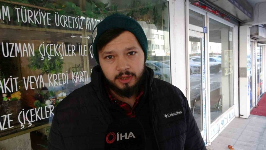 14 Şubat’ın Gelirini Depremzedelere Hediye Etti