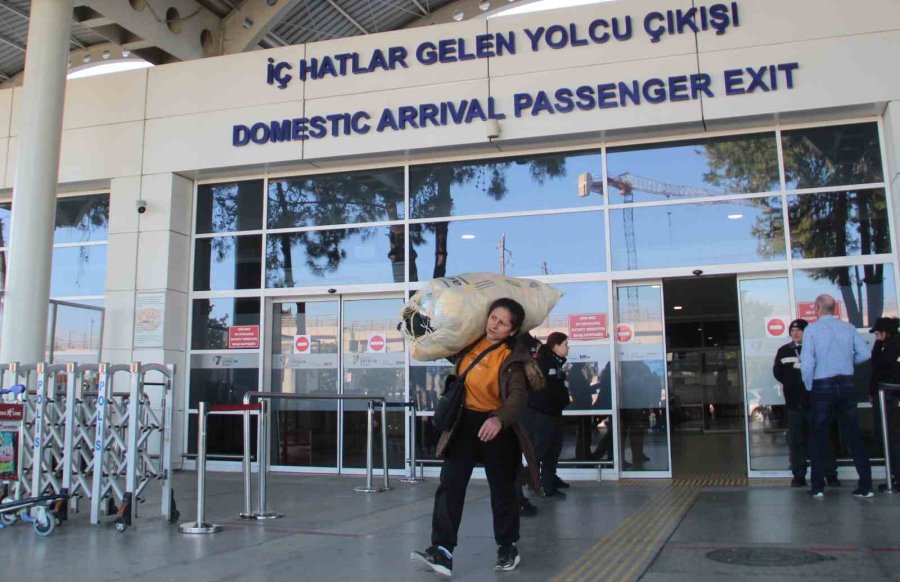 Antalya Depremzedeleri Ağırlamaya Devam Ediyor